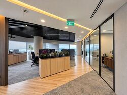 Gateway East (D7), Office #622071051